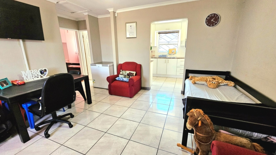 2 Bedroom Property for Sale in Strandfontein Village Western Cape